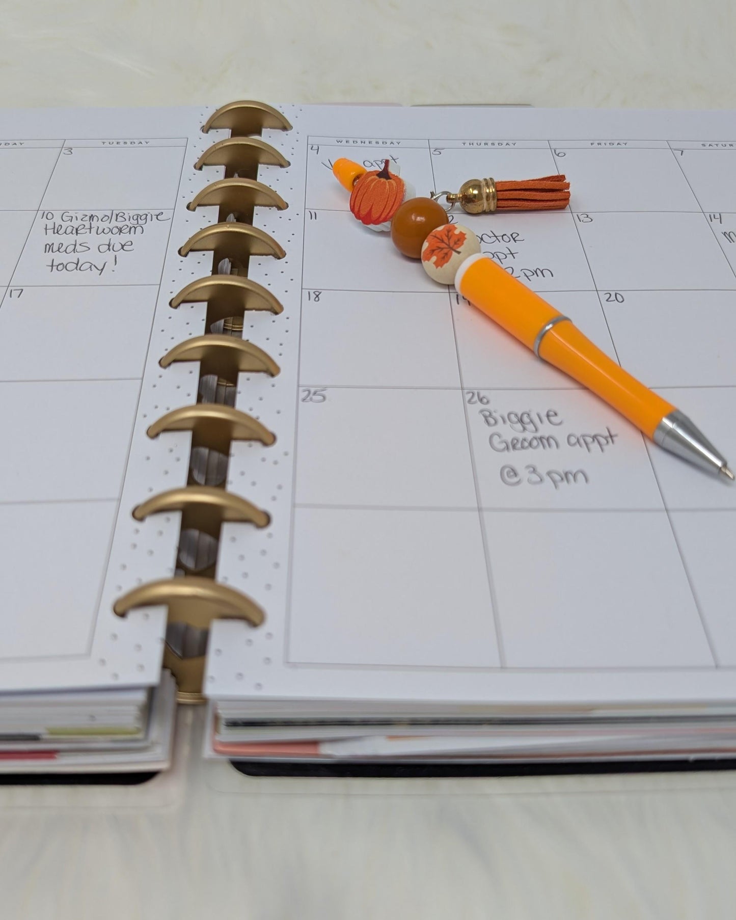 Handmade Fall Beaded Pens with Tassels and Autumn Charms – Pumpkin Spice Decor, Planner Gifts, Office or Teacher Accessories Set