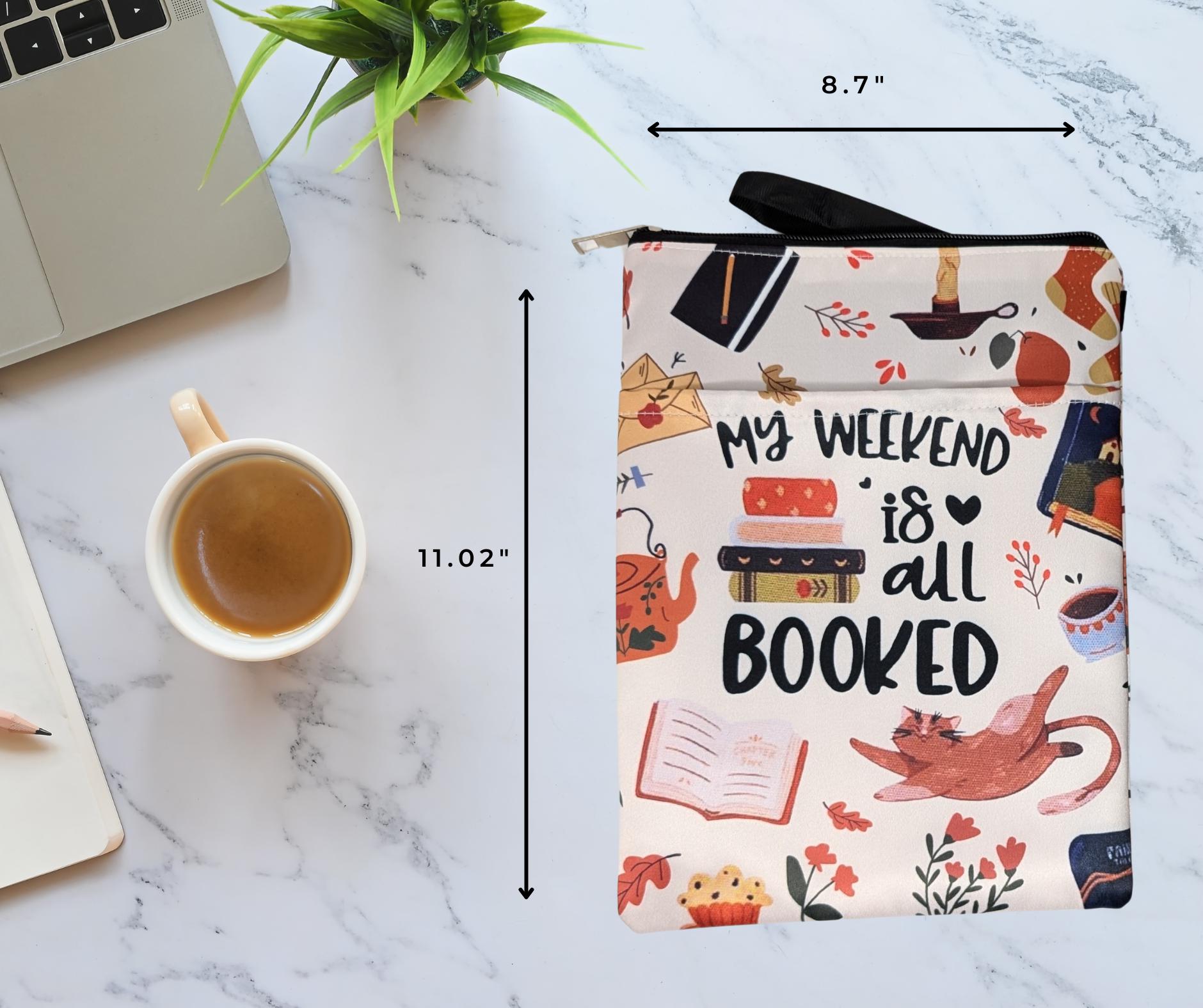 Book Sleeve with Zipper Pocket: Cat Reading Design - Cozy Book Lover Gift