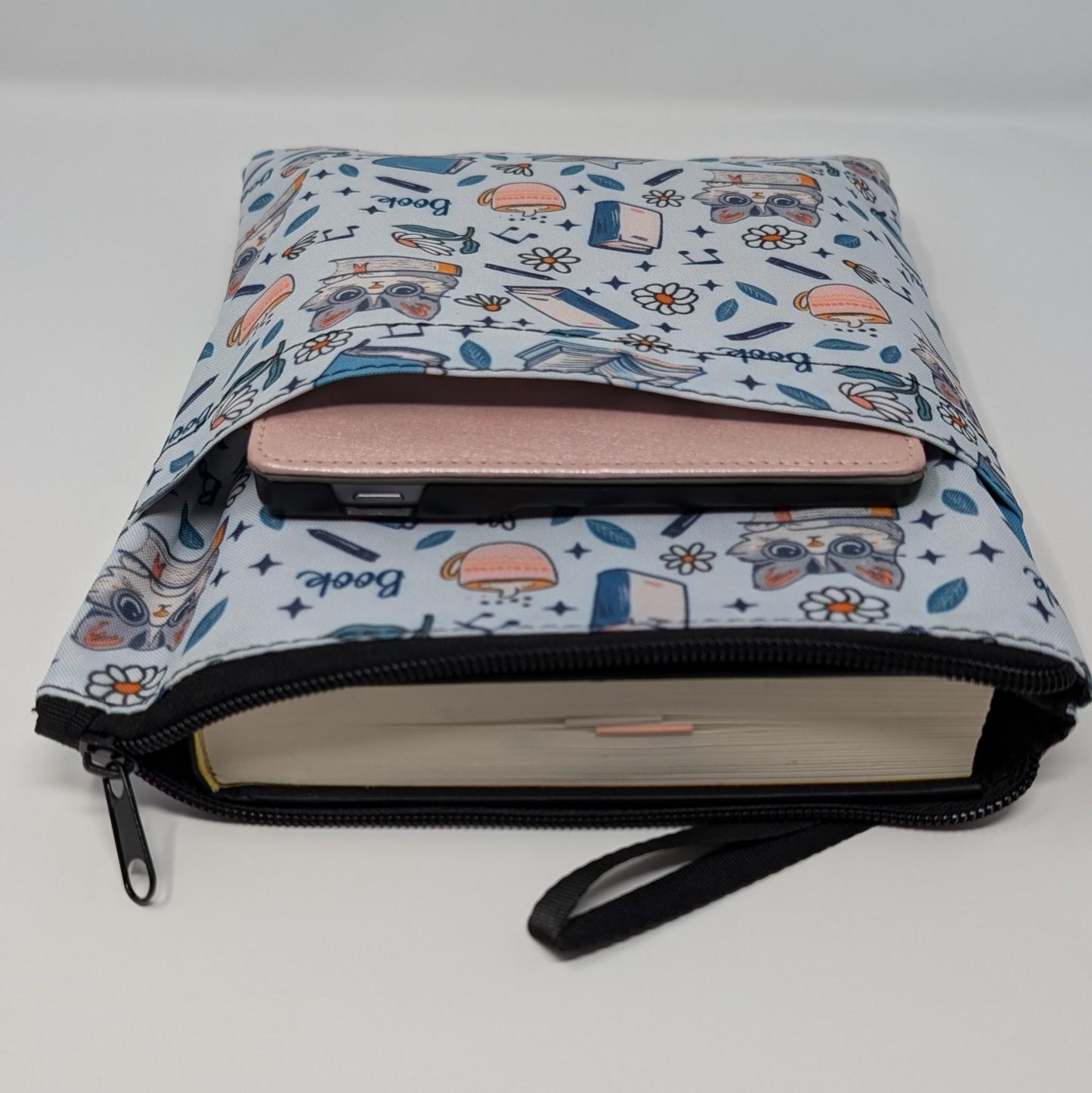 Cat Book Sleeve: Padded Zippered Cover - Reader Gift
