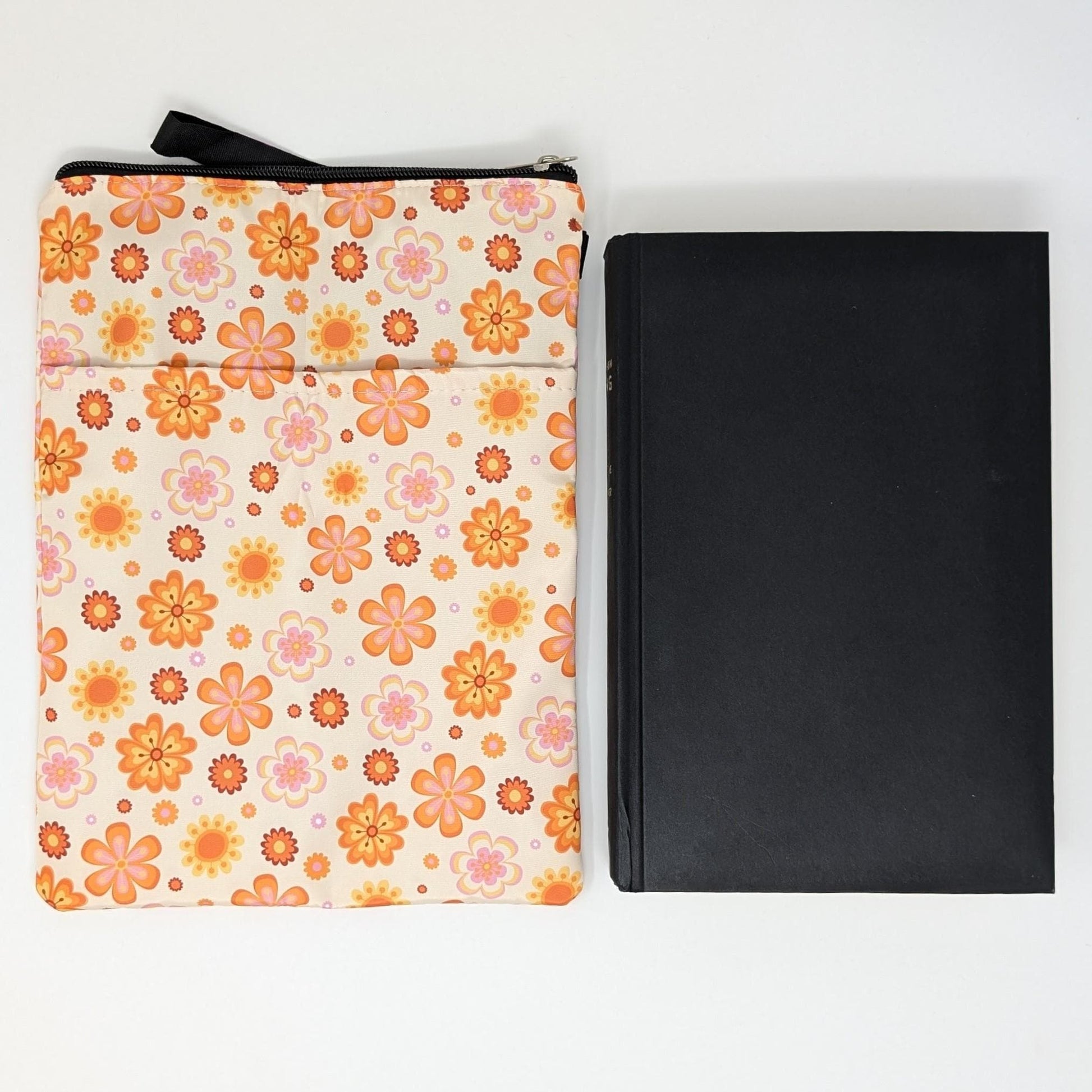 Retro Floral Book Sleeve: 70s Style Padded Book Pouch with Zipper