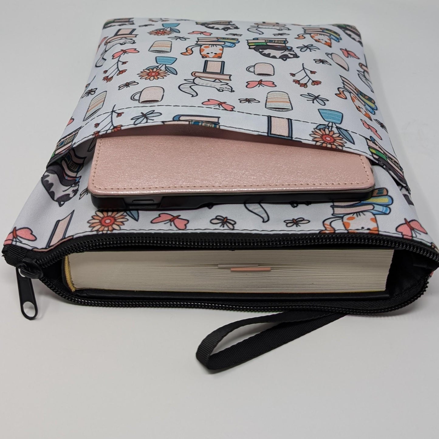 Cat Book Sleeve: Padded Zippered Cover for Kindle, Novels